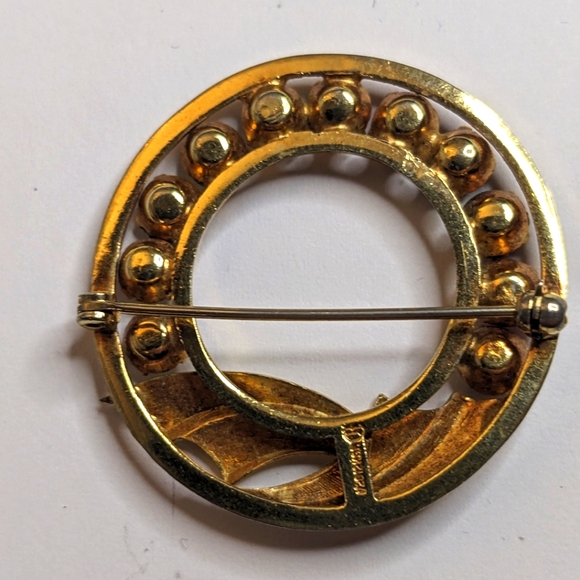 Vintage Gold Filled Multi Colored Crystal Brooch, Signed 1/20 12k GF - Picture 6 of 6